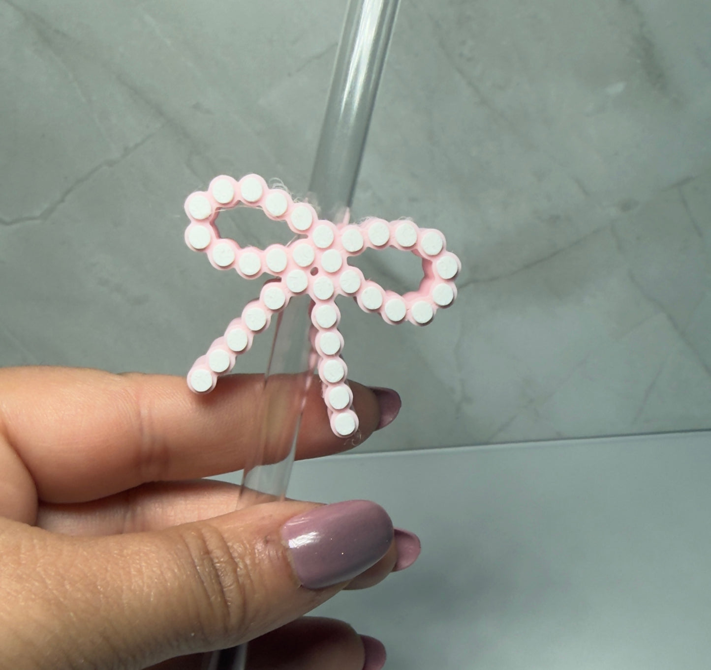 Bow strawtopper